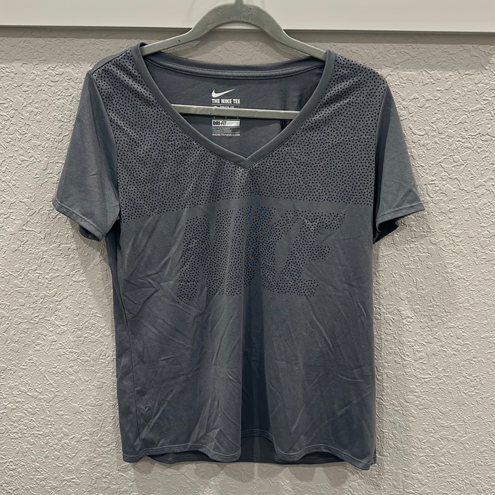 Nike top